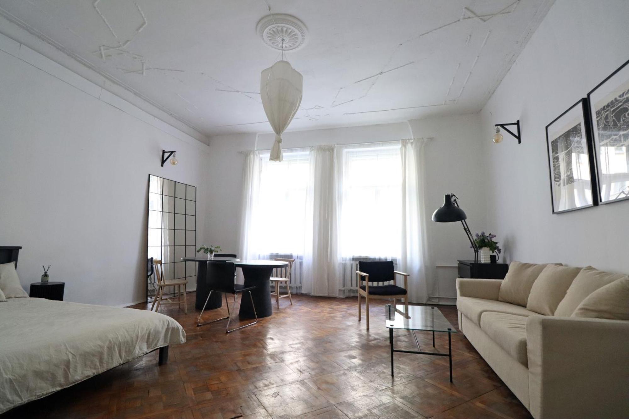 Spacious 3 In Art Nouveau District * Riika